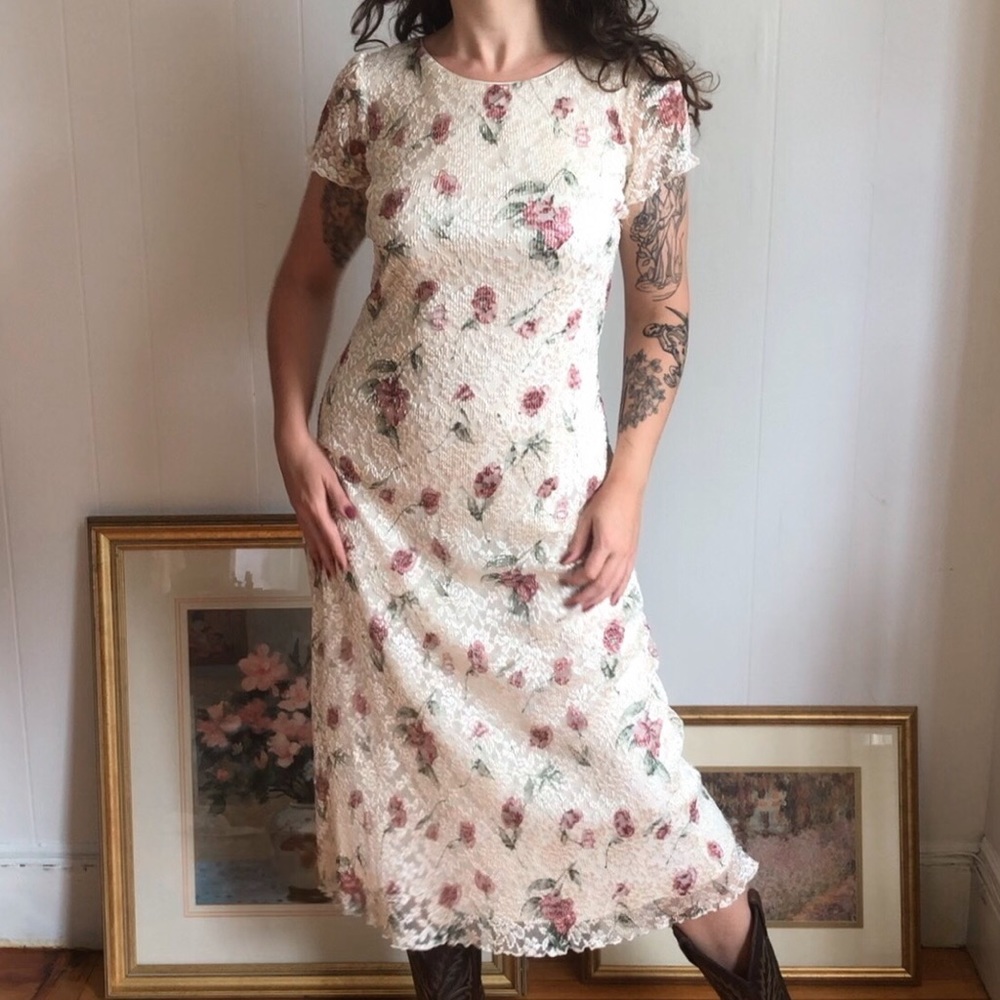 Ronni Nicole Floral Lace Maxi Dress - Cream and Pink
